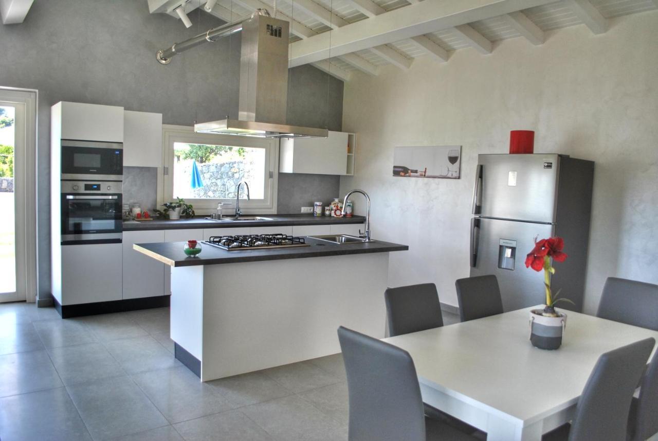 Villa Dedalisa By Holidayngo Acireale Exterior foto